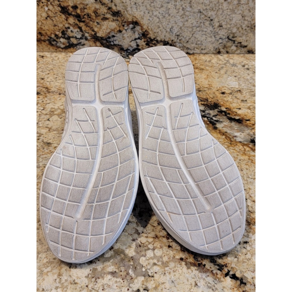 OOFOS Women's 10M Oomg Eezee Low Shoes Camo Walking Shoes - Picture 7 of 8